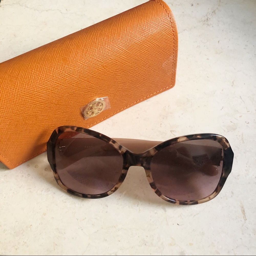 Tory Burch TY 7077 - Butterfly Sunglasses